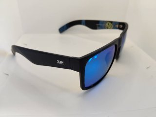 Gafas de sol polarizadas negras y azules