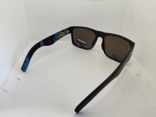 Gafas de sol polarizadas negras y azules