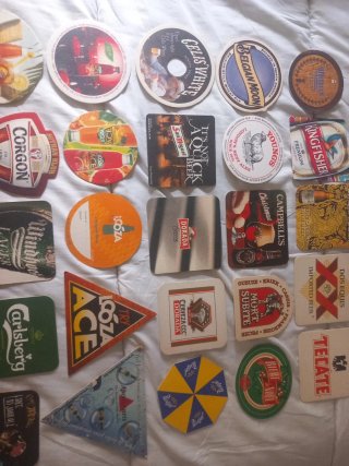 Set di 30 sottobicchieri per birra assortiti