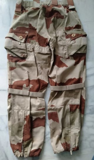 UNIFORME FUERZAS ESPECIALES LEGIÓN FRANCESA