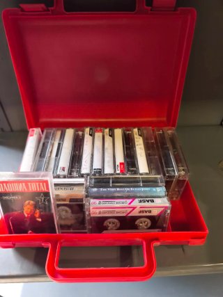 20 Cintas de Cassette con Maleta