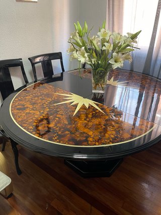 Tavolo da pranzo rotondo e sedie