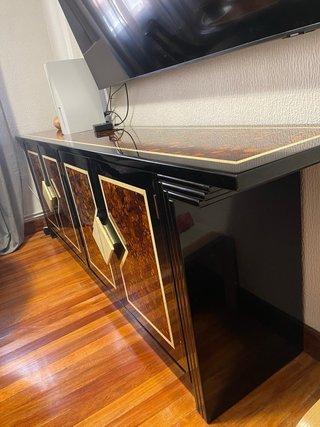 Tavolo da pranzo rotondo e sedie