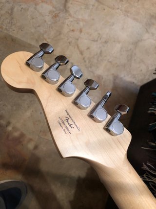 Squier Stratocaster Negra, apenas usada