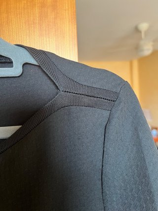 Blusa Mango Negra Manga Larga