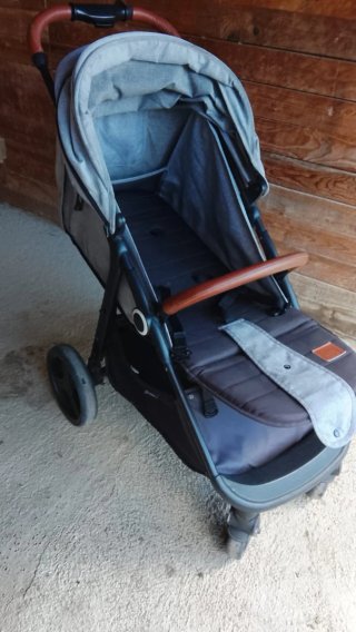 Silla de paseo Kinderkraft gris