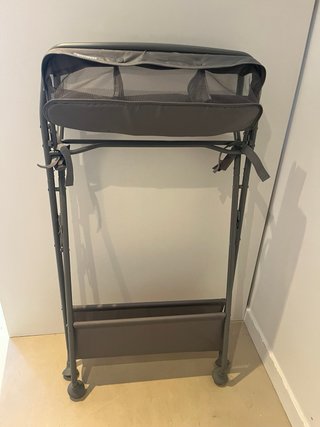 Soporte Bañera Bebé Twistshake Gris y complementos