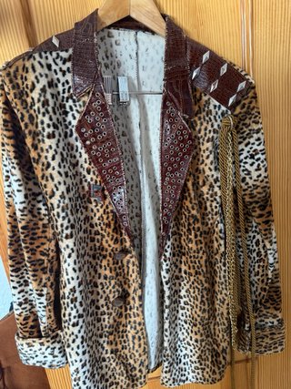 Chaqueta animal print dorada talla S