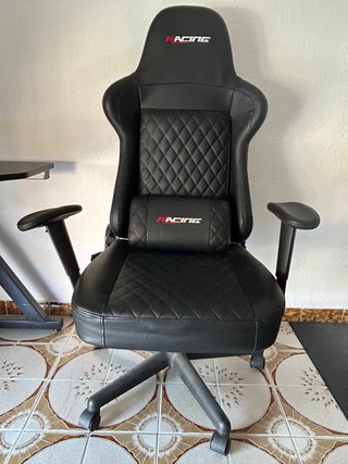 Escritorio y Silla Gaming Negra