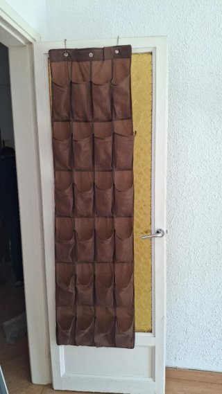 Colgador de zapatos de tela marrón