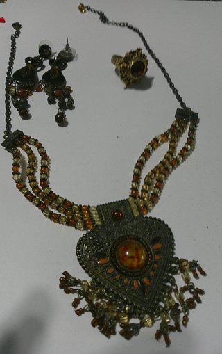 Set collana etnica ambra, orecchini, anello
