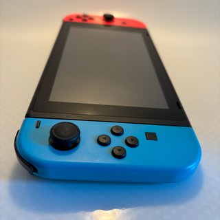 Console Nintendo Switch Completa di Scatola