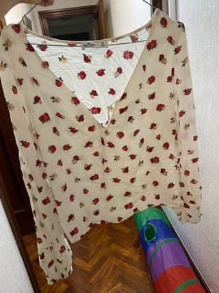 Blusa Hollister Talla M Flores Rojas