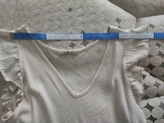 Blusa de verano blanco roto crema