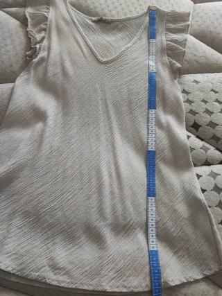 Blusa de verano blanco roto crema