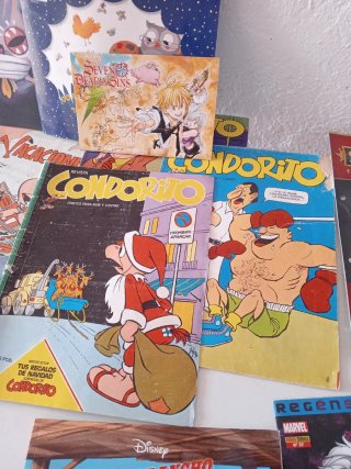 Lote 50 Cómics Variados (Batman, Bone, etc.)