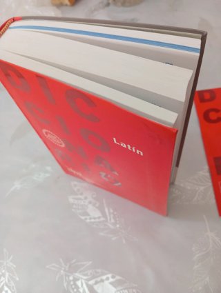 Diccionario Latín (Spanish Edition)