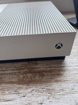 Xbox One S Bianca con Mando