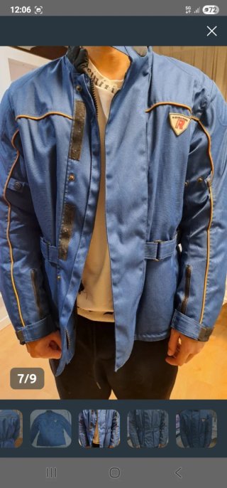 Chaqueta de moto azul con cinturón