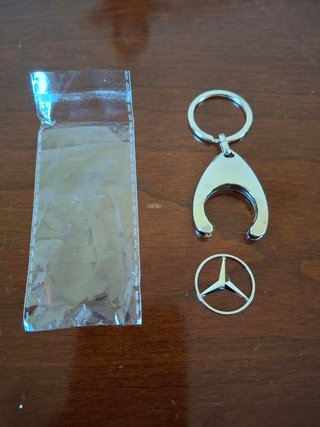 Portachiavi Mercedes Benz con gettone carrello