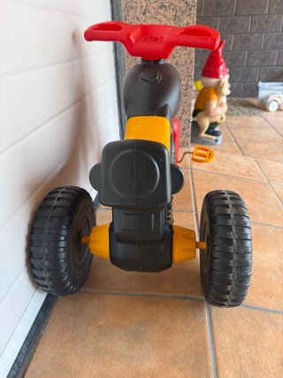 Triciclo para bebé como nuevo