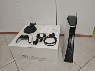 Sony PS5 con lettore CFI-1116A