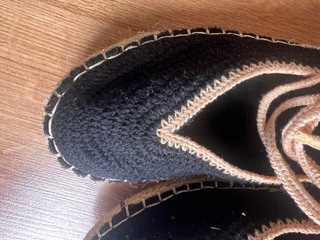 Alpargatas negras con cordones