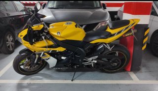 Yamaha R1 50th aniversario