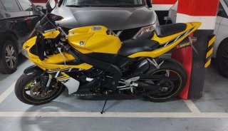 Yamaha R1 50th aniversario