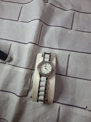 Reloj elegante plateado y blanco MUJER