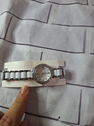 Reloj elegante plateado y blanco MUJER