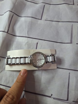 Reloj elegante plateado y blanco MUJER