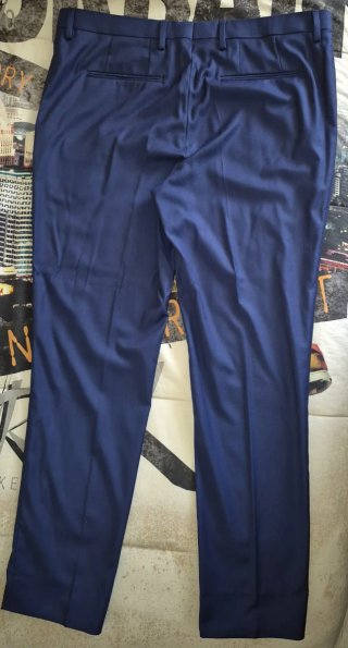 Traje azul para graduación