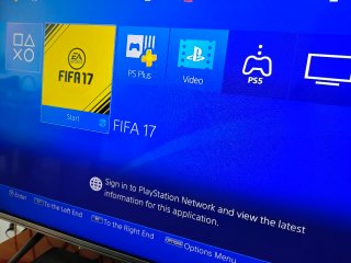 PS4 (Playstation 4) + Fifa 17