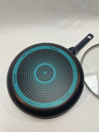 Sartén Tefal 24cm Easy Cook&Clean con Tapa