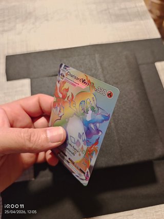 Carta Pokémon Charizard VMAX Arcoiris (Secret Rare