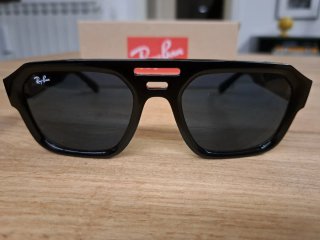 Ray-Ban RB 4397 Corrigan Occhiali da Sole