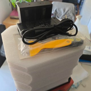 Impresora 3D Elegoo Saturn 2 Negra/Roja