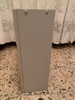 Armario baño gris y blanco