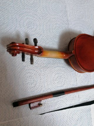 Mini violín vintage con estuche