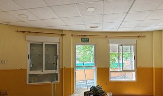 Barras de cortina de madera y cortinas