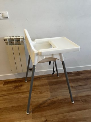 Trona infantil blanca