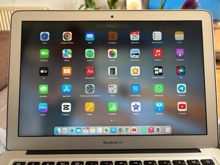MacBook Air 13” 2015 8GB RAM Plata en buen estado