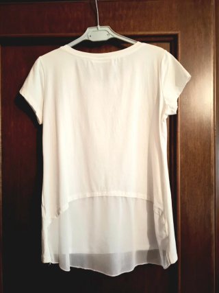 T-shirt con applicazioni Black Friday