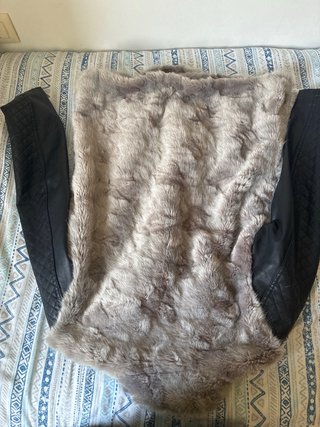 Chaqueta de pelo y polipiel