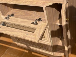Mueble modular madera y cristal