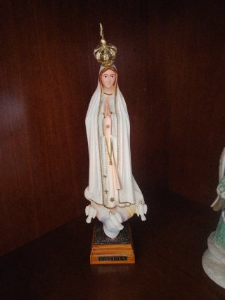 Figuras religiosas: Fátima, Brasil, Santiago