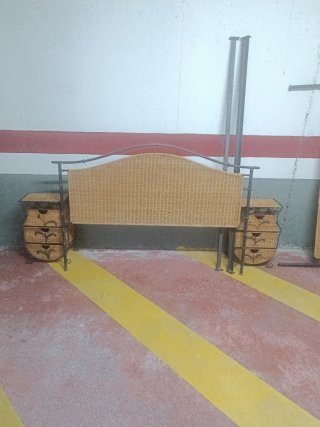 Cama 160/190 mimbre + 2 mesitas noche