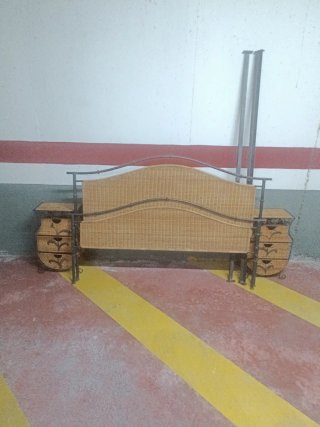 Cama 160/190 mimbre + 2 mesitas noche
