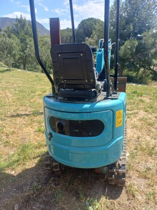 Mini Retroexcavadora Azul